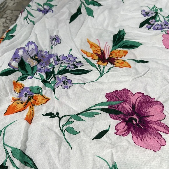 Floral Girls off the shoulder top with ruffle details - Picture 2 of 5